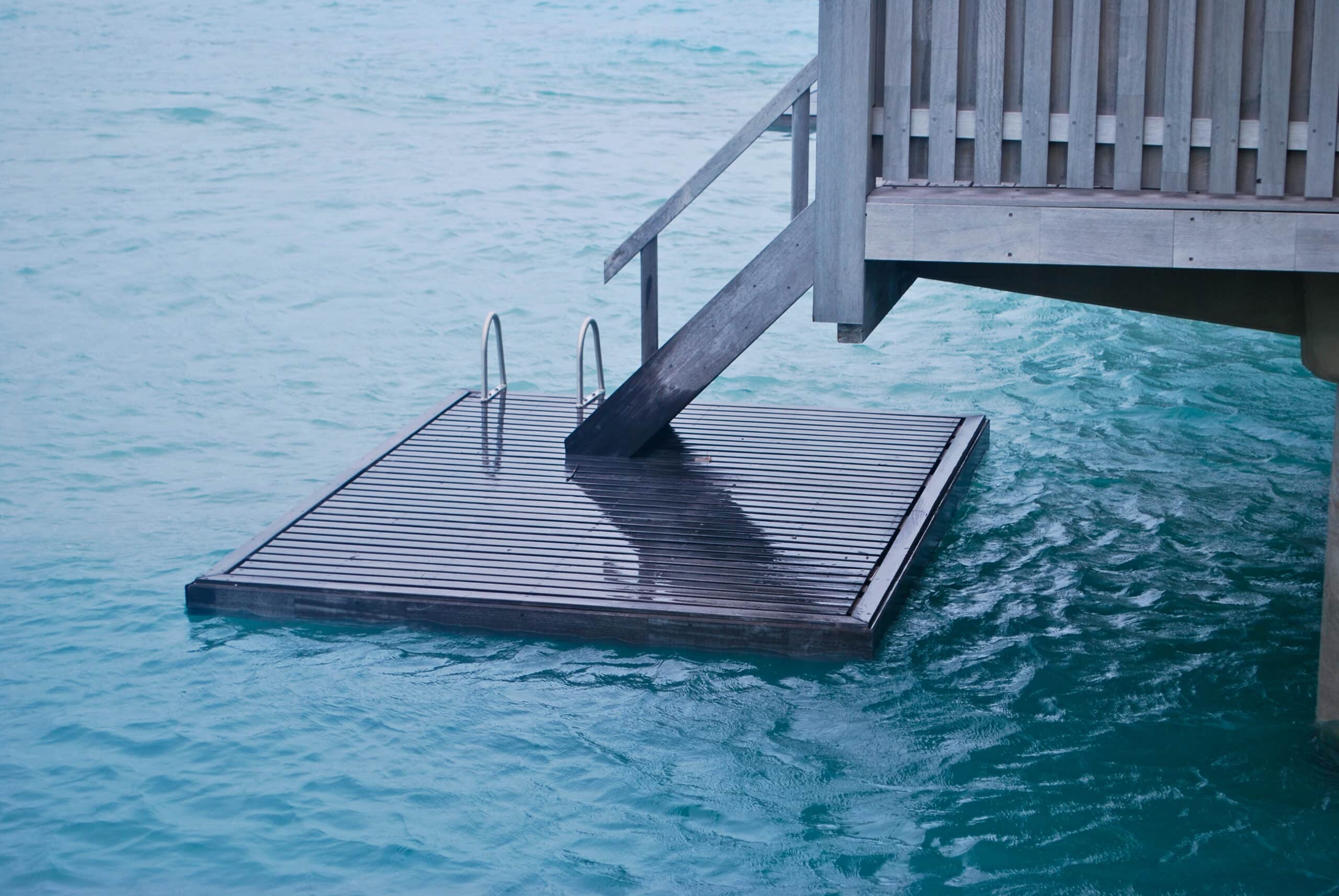 Bora Bora Cyclone Oli