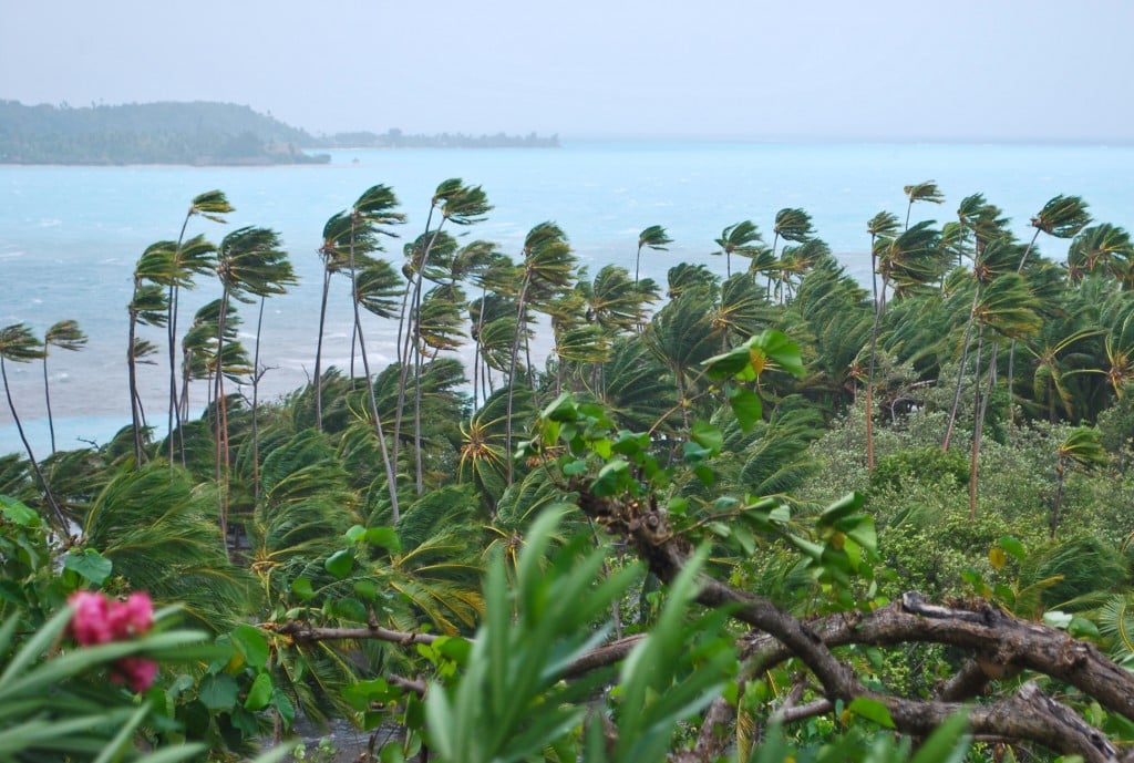 Bora Bora Cyclone Oli