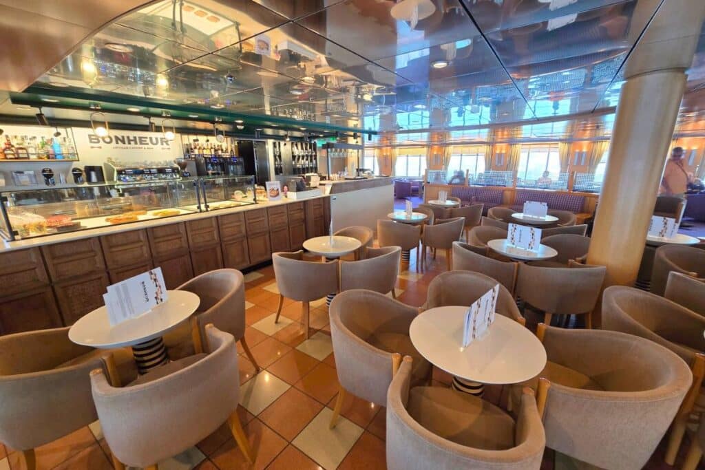 Business Class Blue Star Naxos