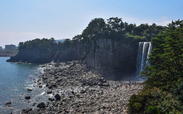 Seoul-Mates in South Korea: From the Beauty of Jeju Island to the DMZ